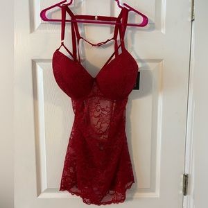 New NWT Red lingerie top bra